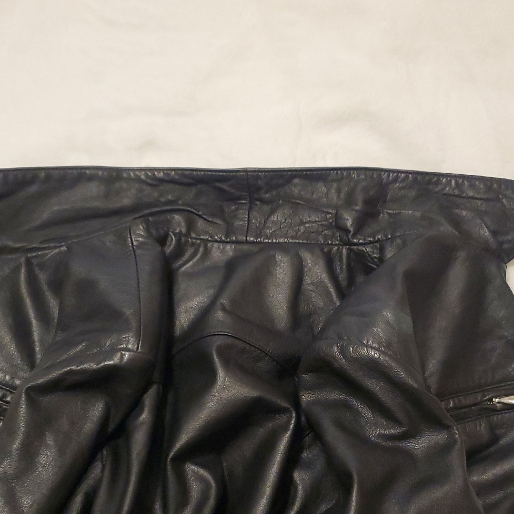 Guess Women's Black Genuine Leather Zip Jacket With Zippered Chest Pockets - Picture 14 of 16